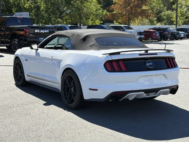 Used 2017 White Ford GT Premium image 3