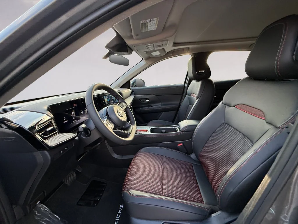 New 2027 Gray Nissan SR image 10