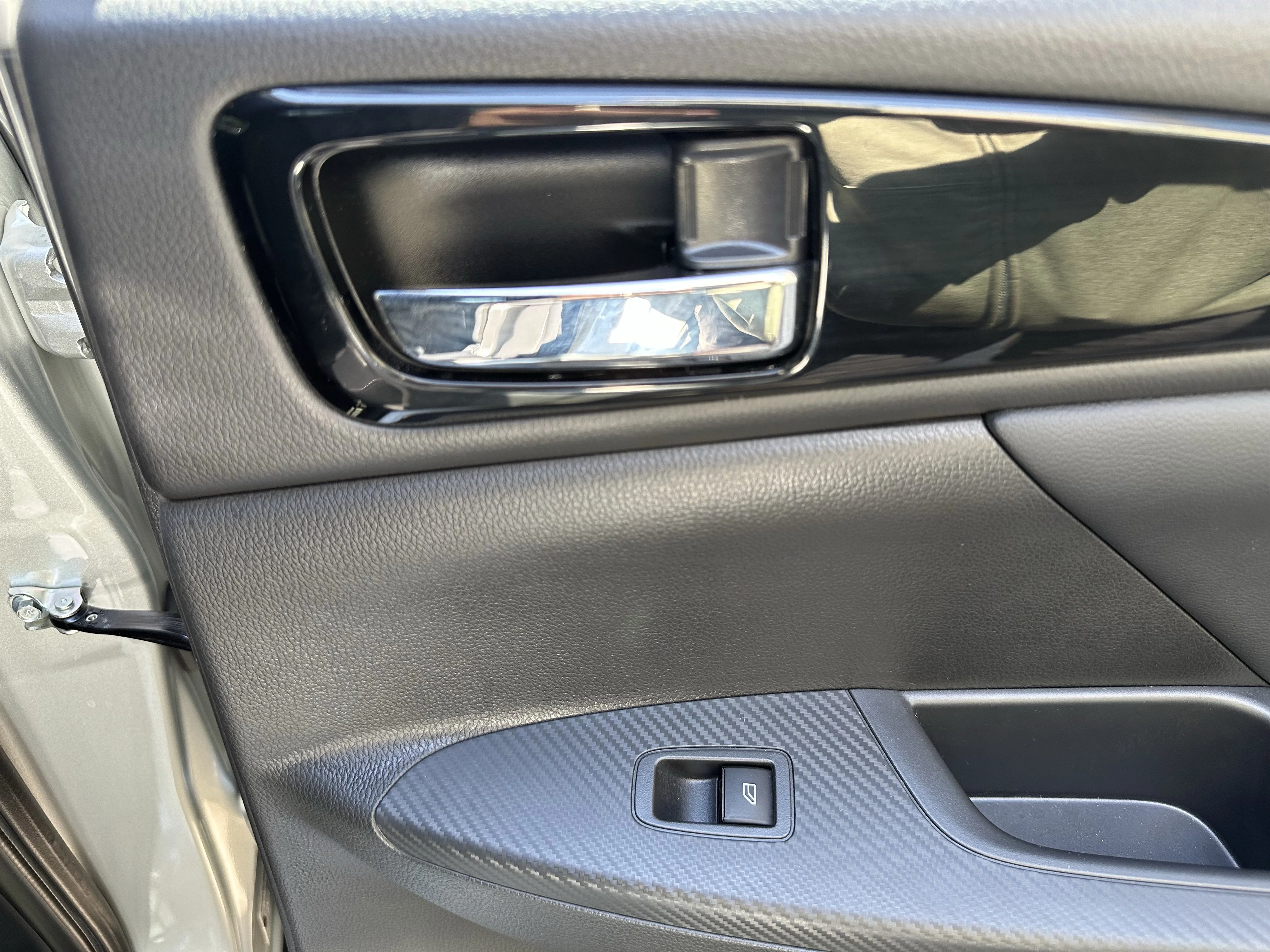 Certified Used 2024 Black Mitsubishi SE image 20