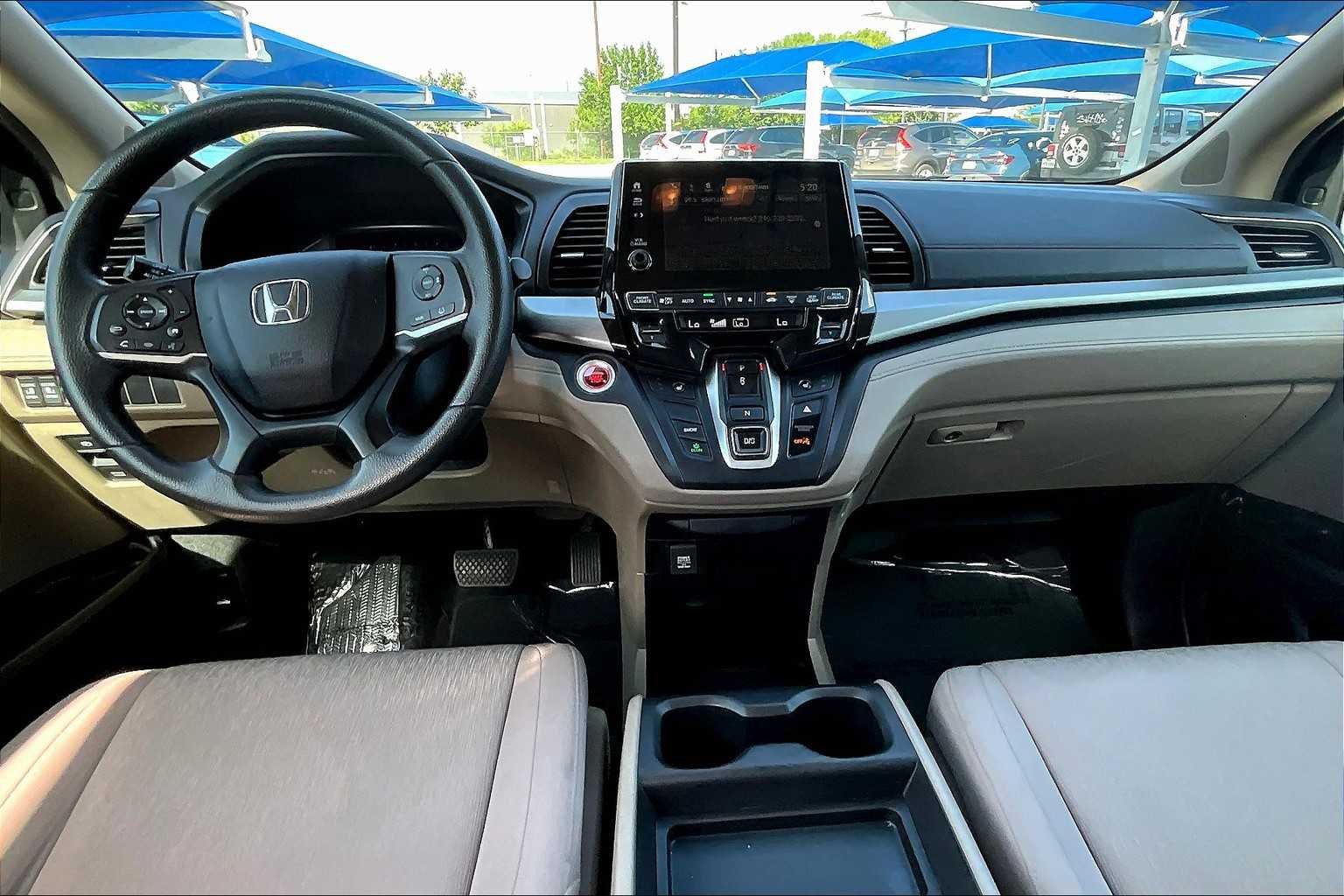 Used 2018 Modern Steel Metallic Honda EX image 15