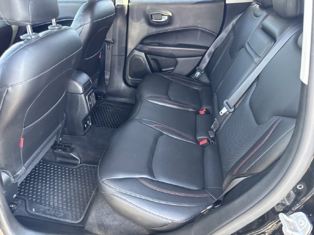 Used 2018 Black Jeep Trailhawk image 12