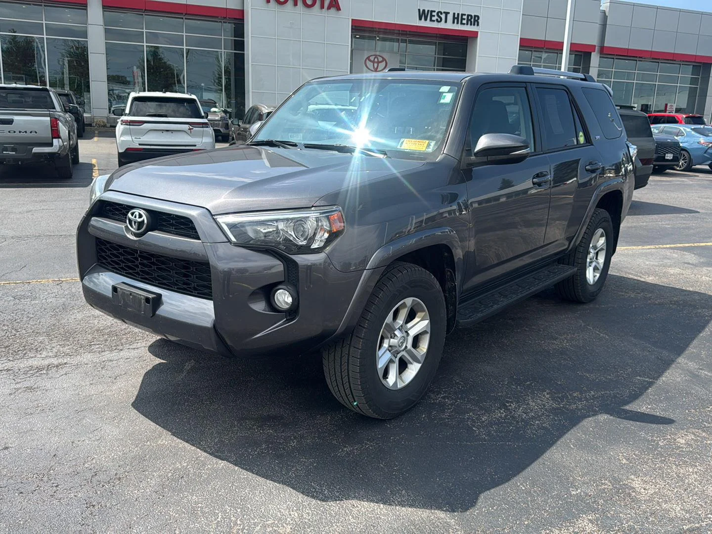 Used 2019 Magnetic Gray Metallic Toyota SR5 Premium image 3