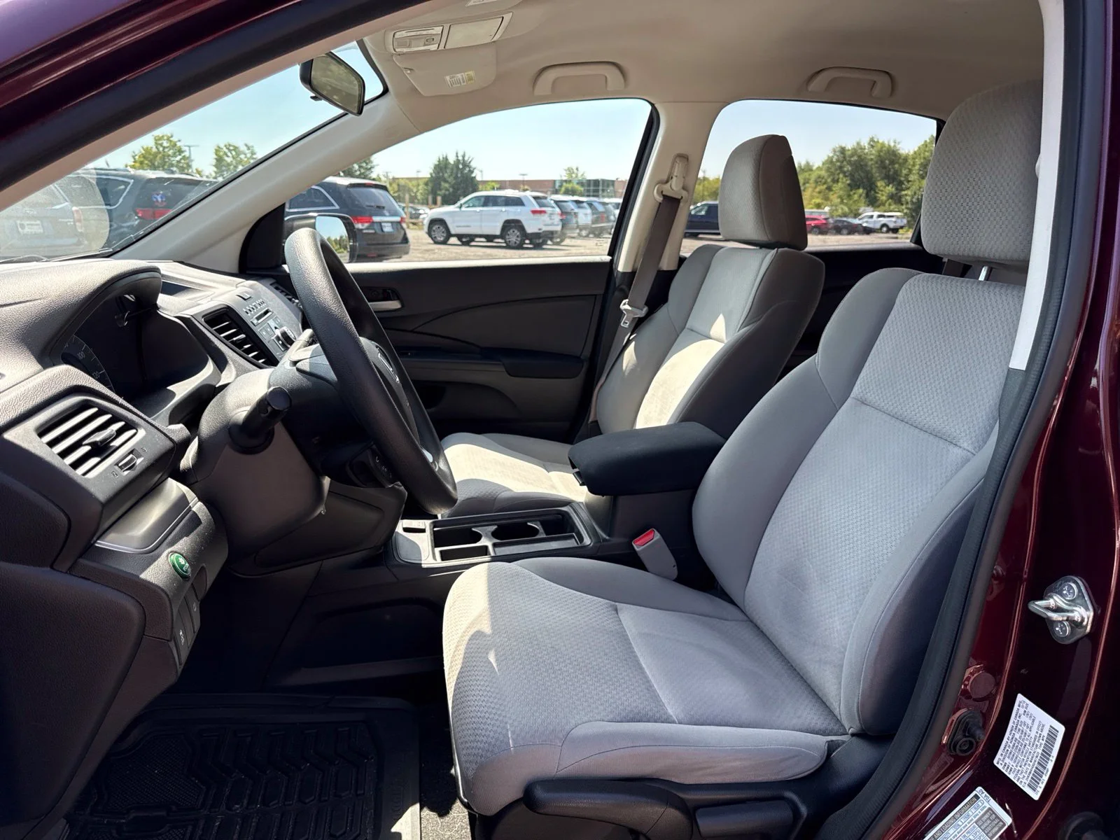 Used 2016  Honda SE image 9