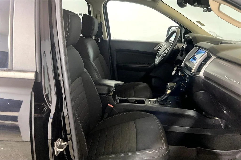 Used 2019 Shadow Black Ford XLT image 6