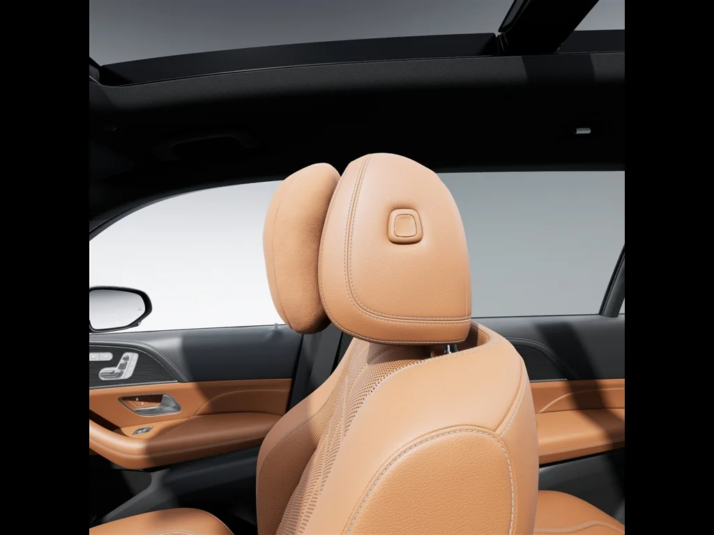 New 2027 MANUFAKTUR Moonlight White Metallic Mercedes-Benz GLS 450 image 45