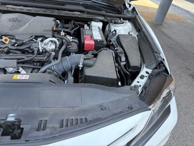 Used 2023 White Toyota SE image 17