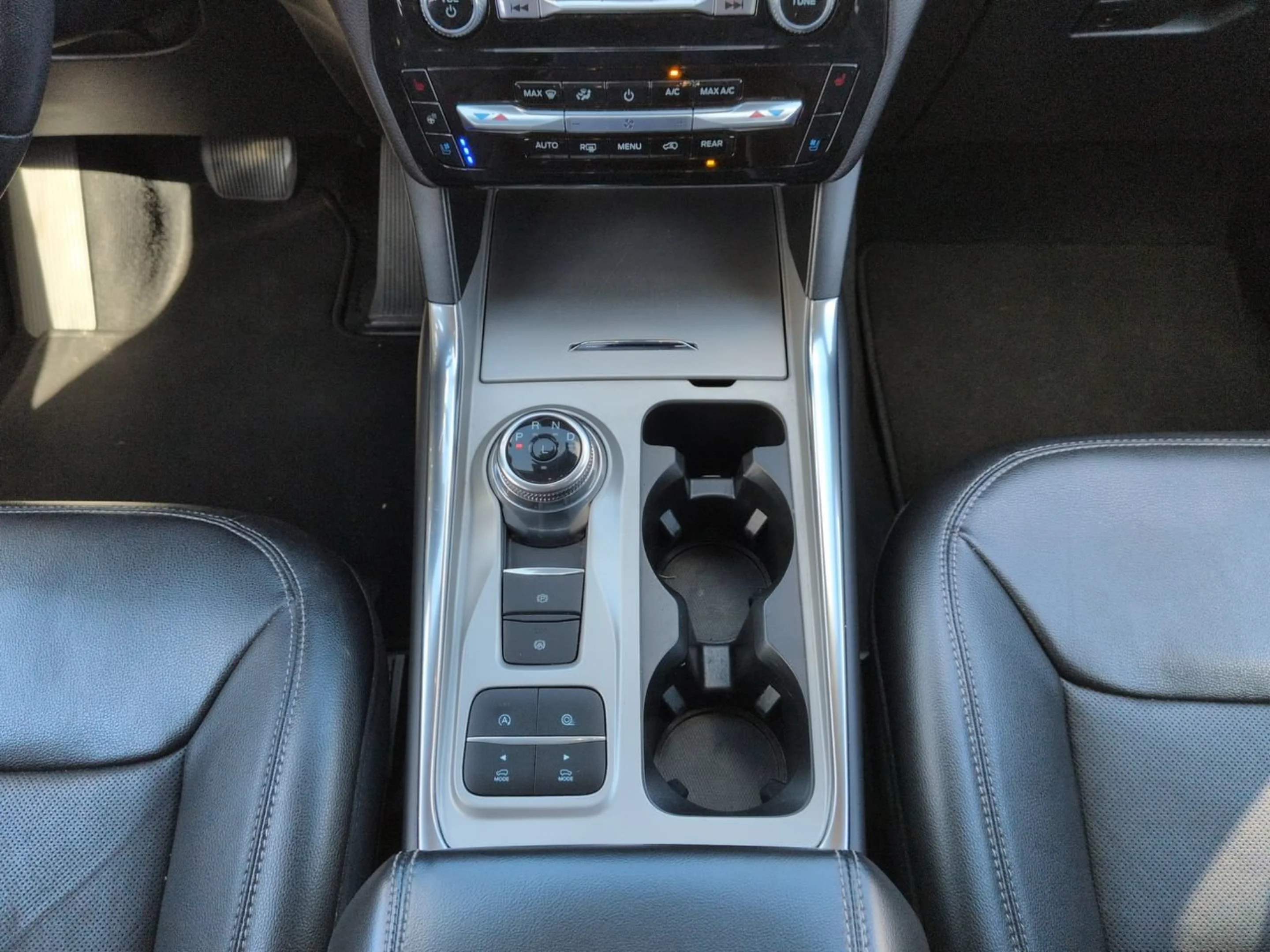 Used 2024 Gray Metallic Ford Limited image 18