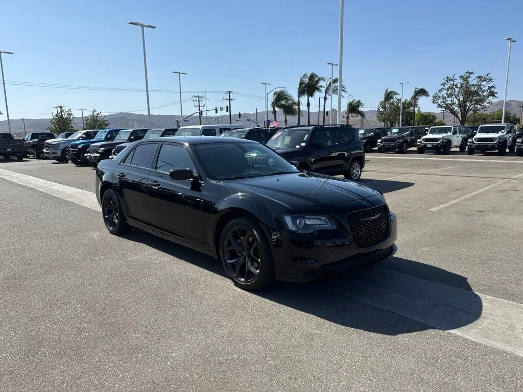 Used 2023 Black Chrysler Touring image 2