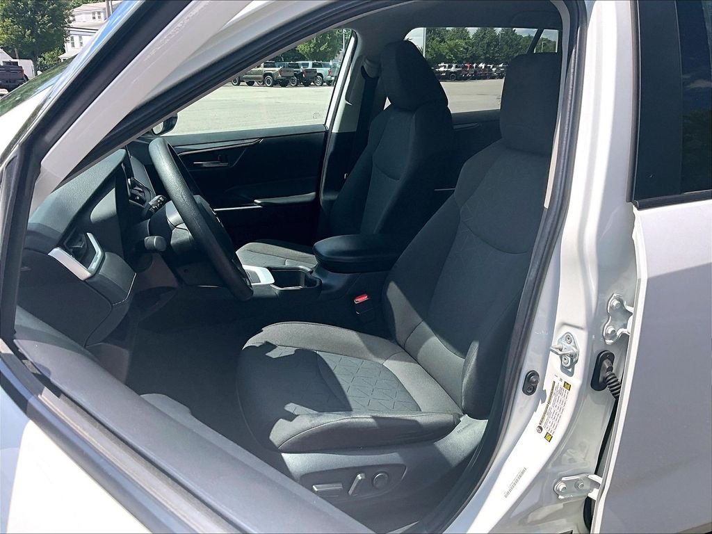 Used 2024 White Toyota XLE image 10