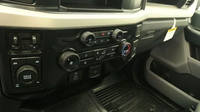 New 2026 Oxford White Ford F-350® XL image 15