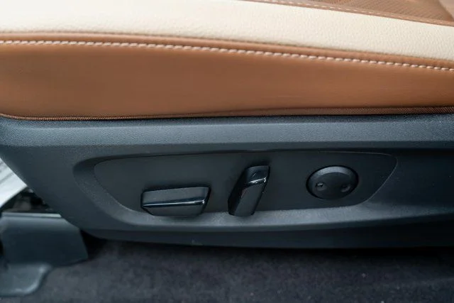 2026 Nissan Pathfinder Platinum - Photo 16