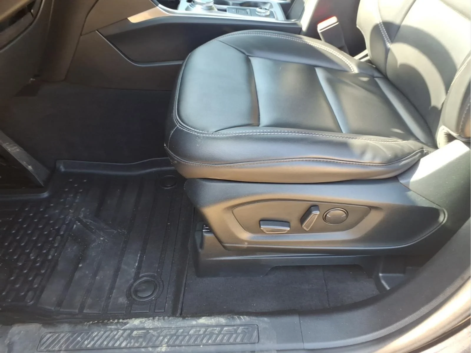 Used 2022 Black Ford XLT image 16