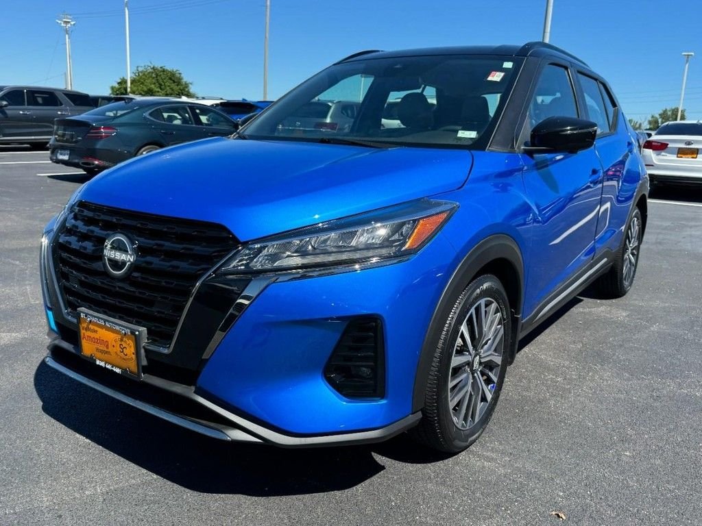 Used 2023 Blue Nissan SR image 8