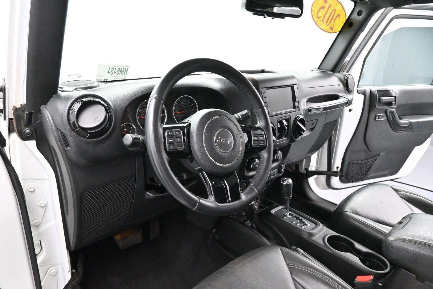 Used 2015 Bright White Clearcoat Jeep Altitude image 14