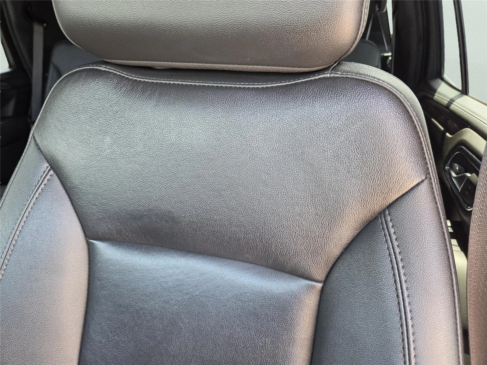 Used 2024 Silver Sage Metallic Chevrolet LT image 17