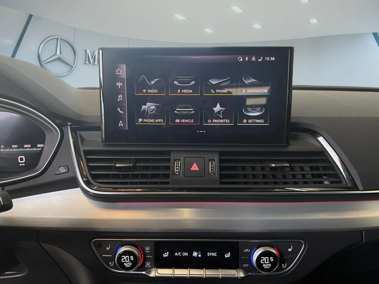 Used 2022 White Audi SQ5 Technik image 18