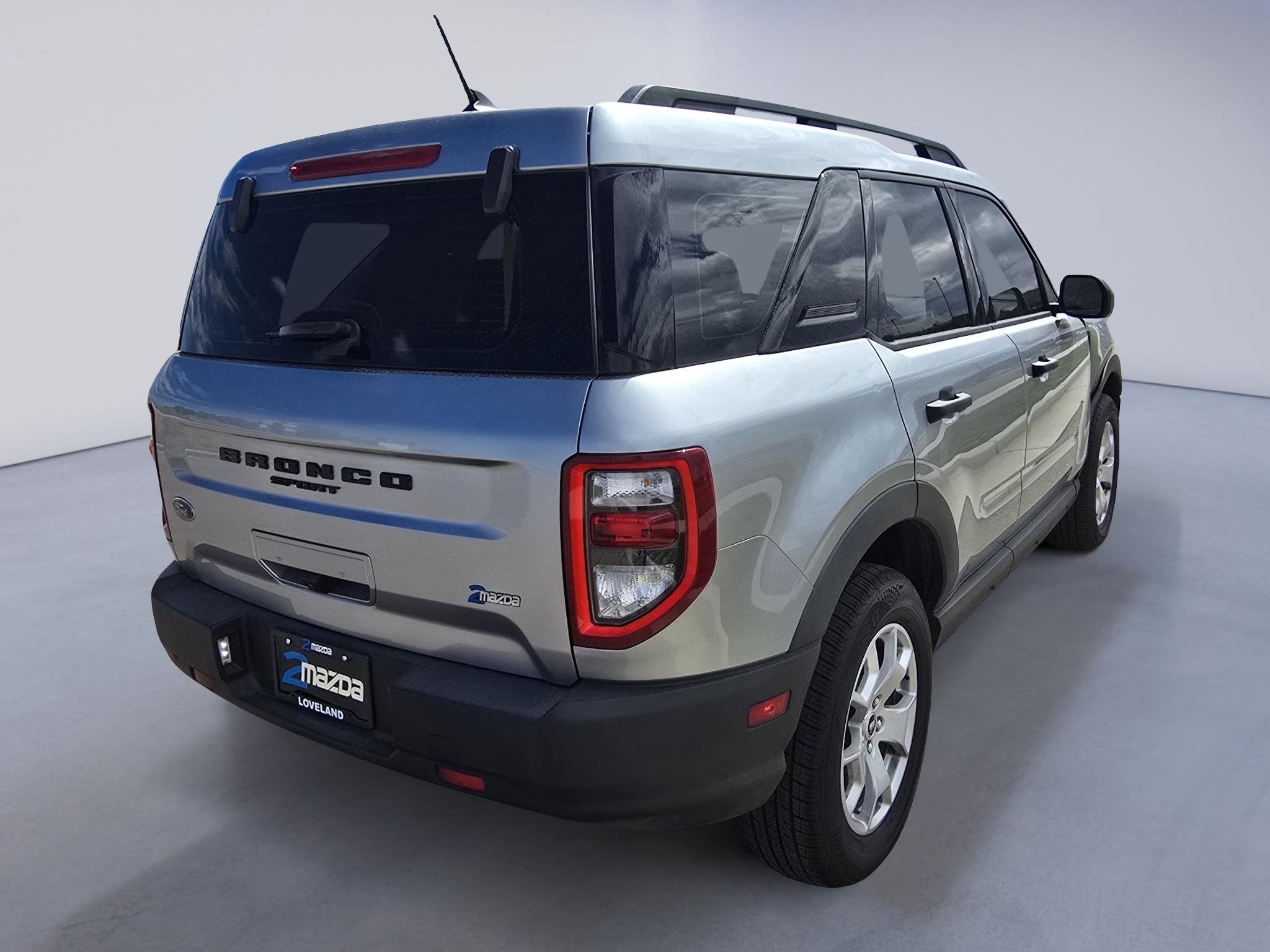 Used 2022 Iconic Silver Metallic Ford Base image 5