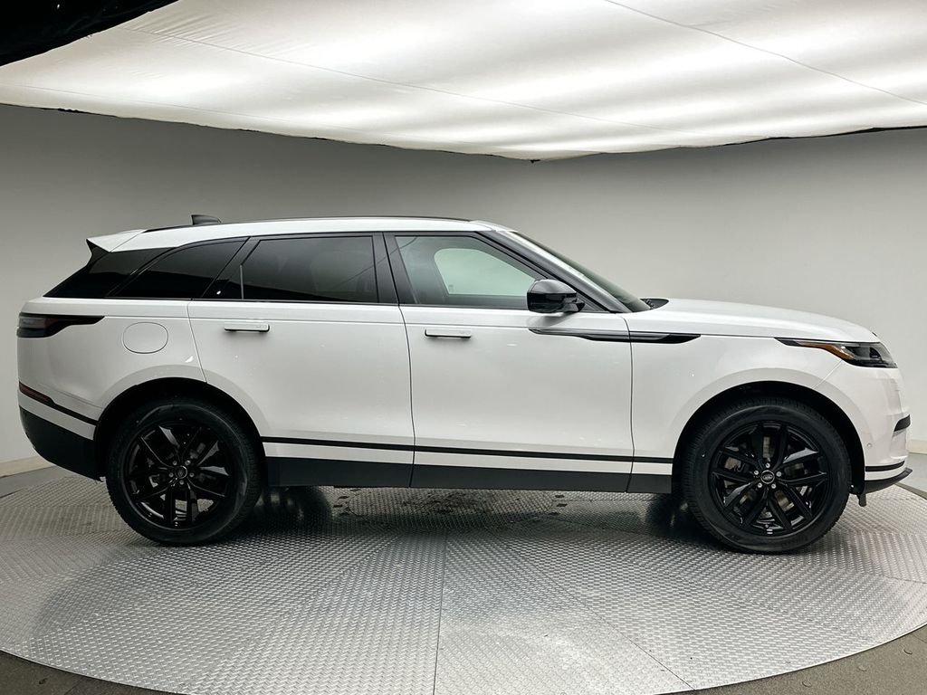 New 2026 Fuji White Land Rover S image 4