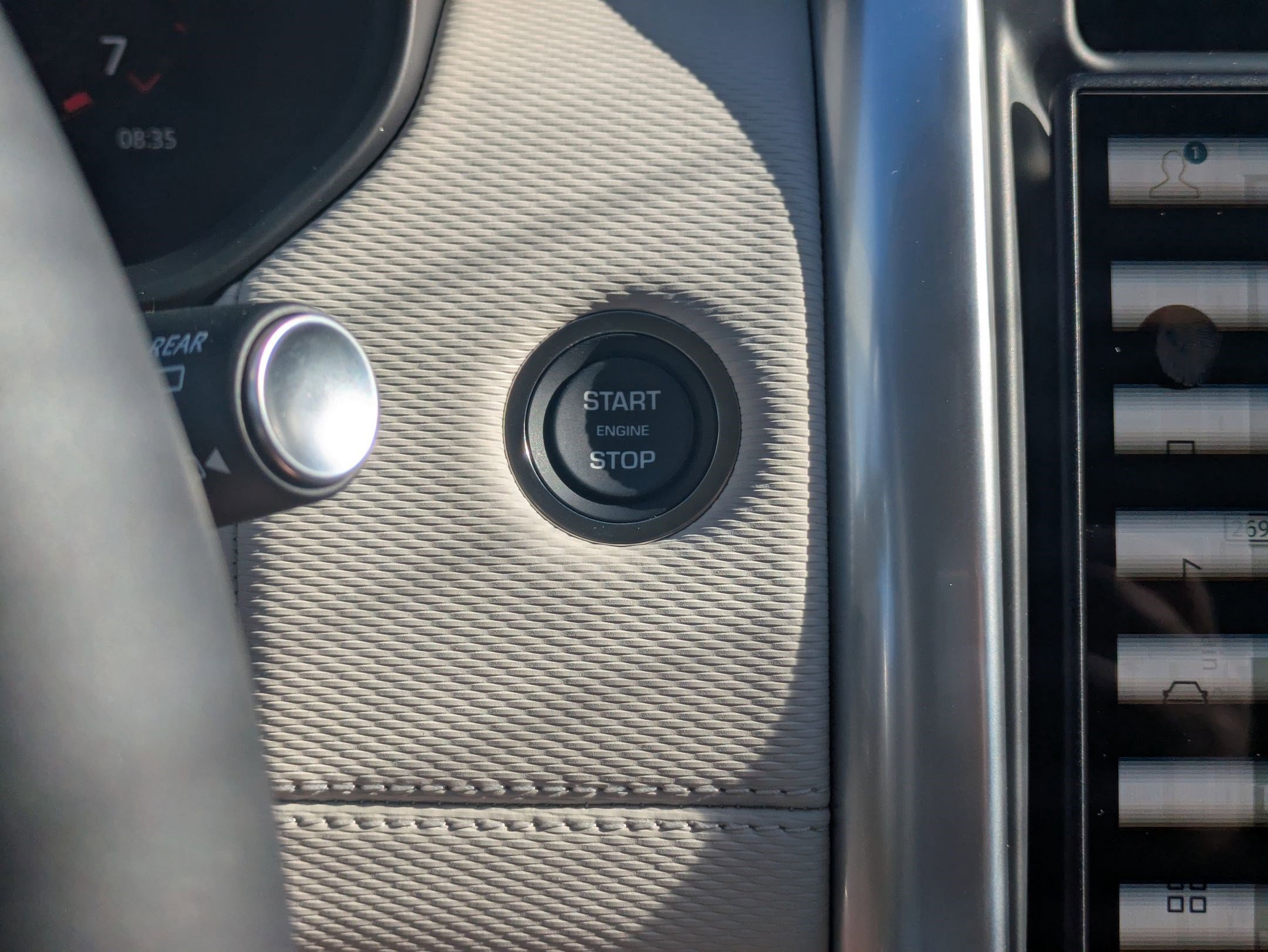 2026 Land Rover Discovery Dynamic SE - Photo 32