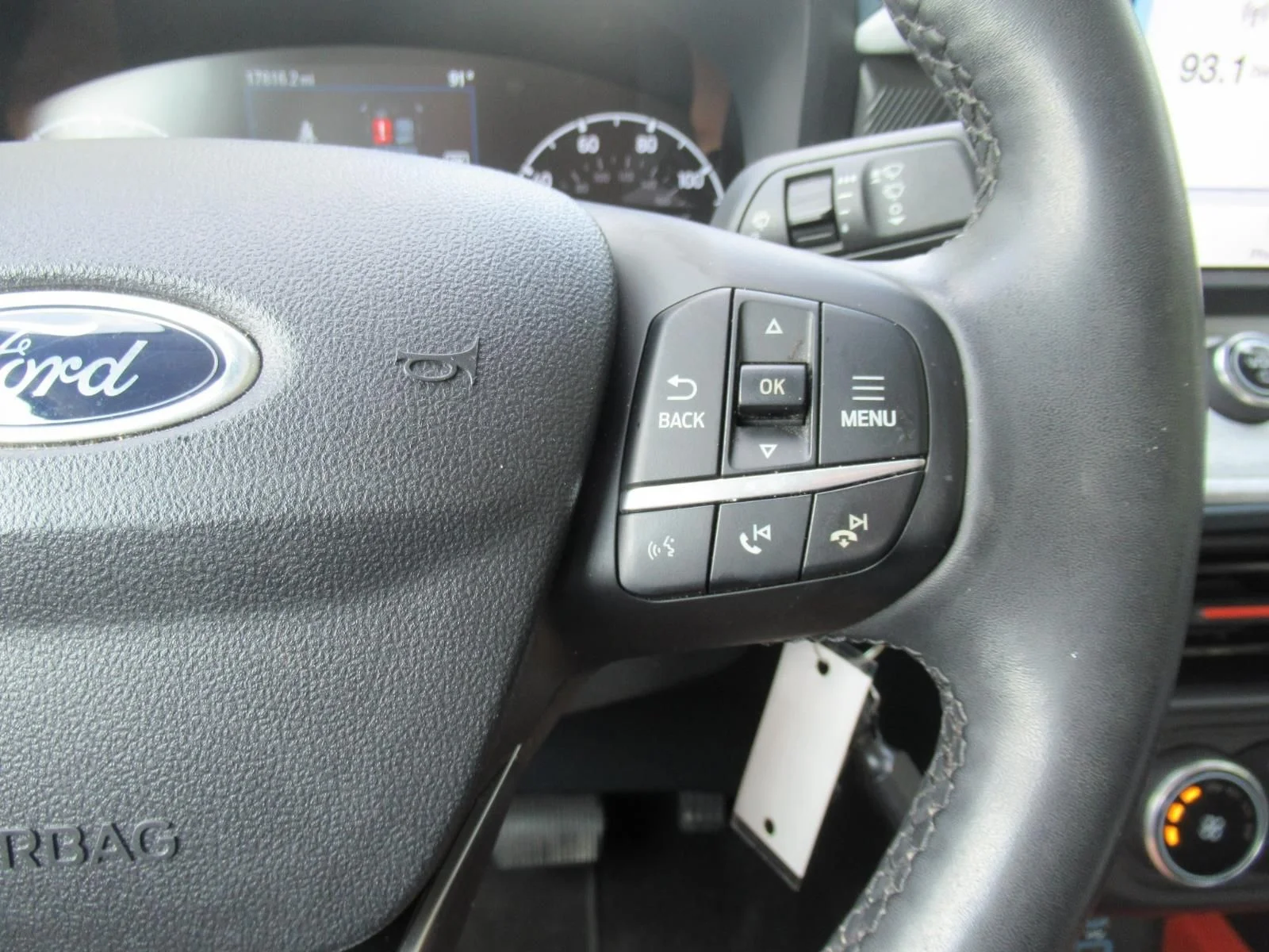 Used 2024 Black Ford XLT image 27