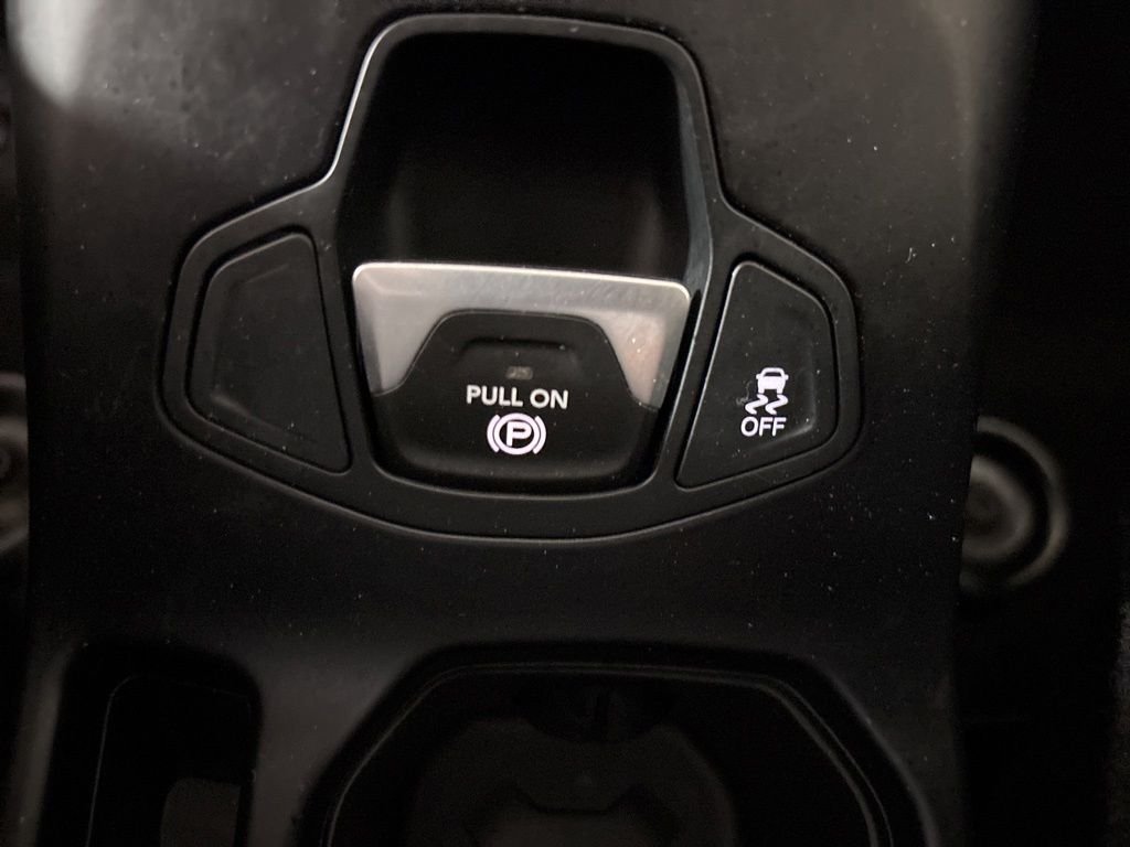 Used 2019 White Jeep Sport image 22