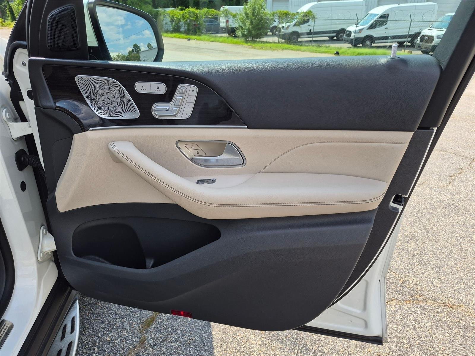 Used 2020 designo Diamond White Metallic Mercedes-Benz GLS 450 image 31