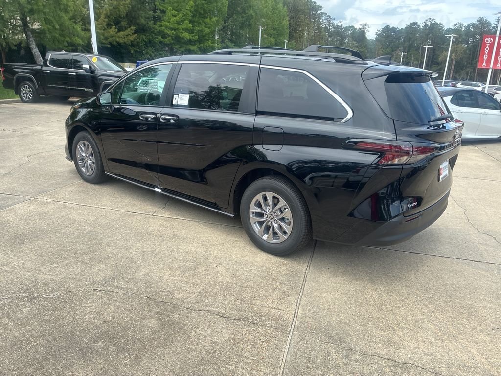 New 2026  Toyota XLE image 3