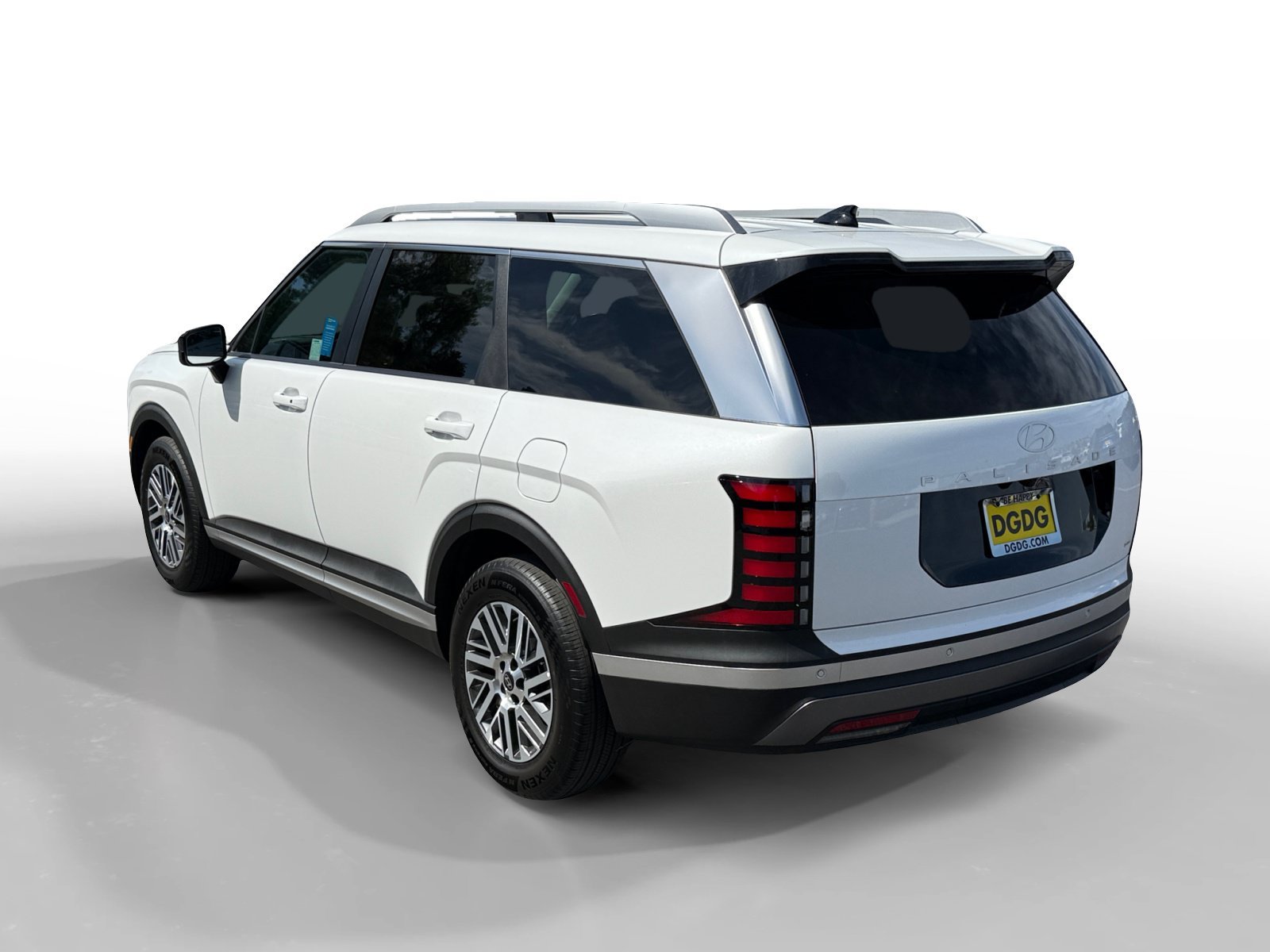 Certified Used 2026 White Pearl Hyundai SEL image 3