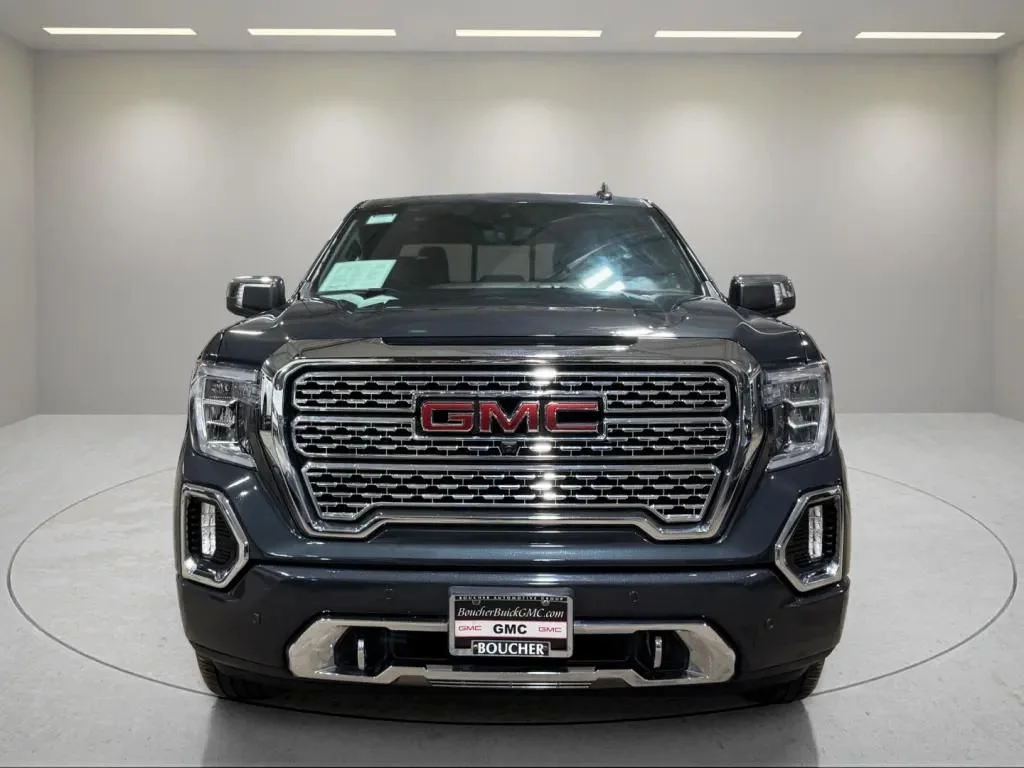 Used 2021 Green GMC Denali image 6