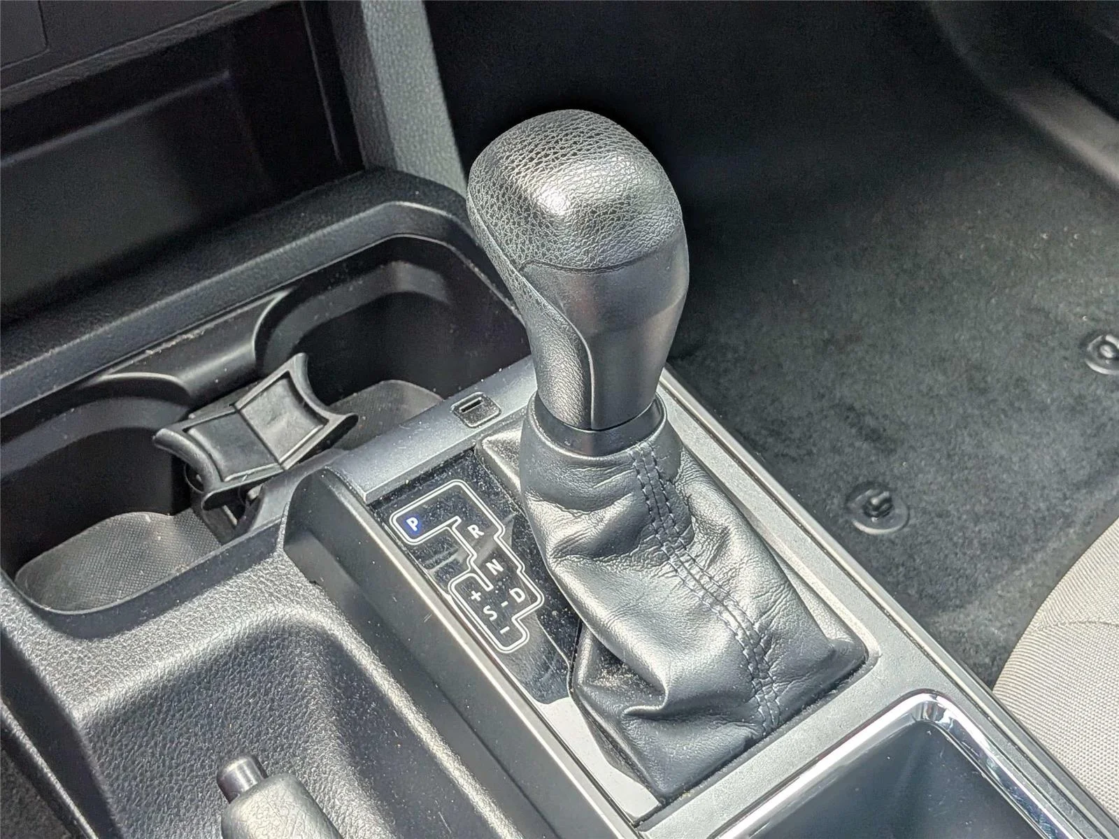 Used 2019 Silver Toyota SR image 20