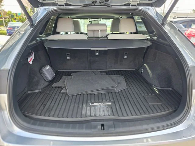 Used 2023 Silver Lexus 350h Premium image 12