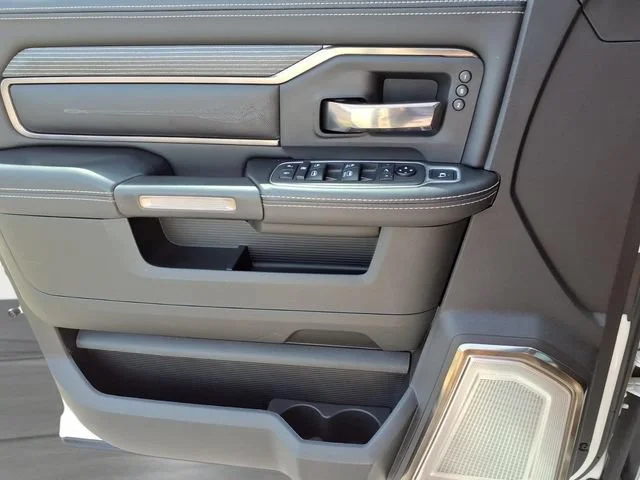 Used 2021  Ram Limited image 16