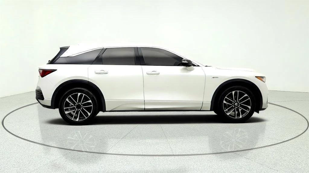 Used 2024 Snowfall Pearl Acura RWD w/A-Spec Package image 4