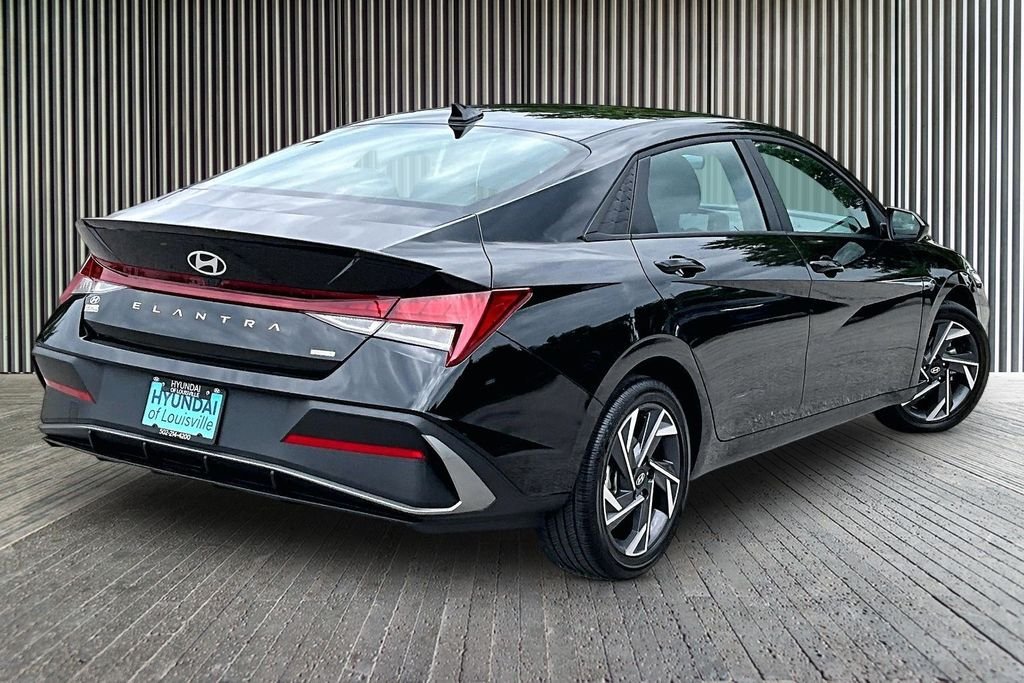 Certified Used 2025 Black Hyundai SEL Sport image 14