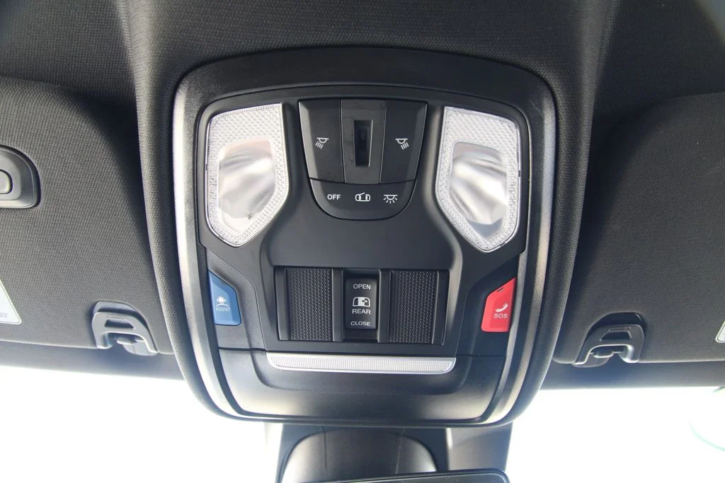 Used 2024 Silver Ram Big Horn/Lone Star image 35
