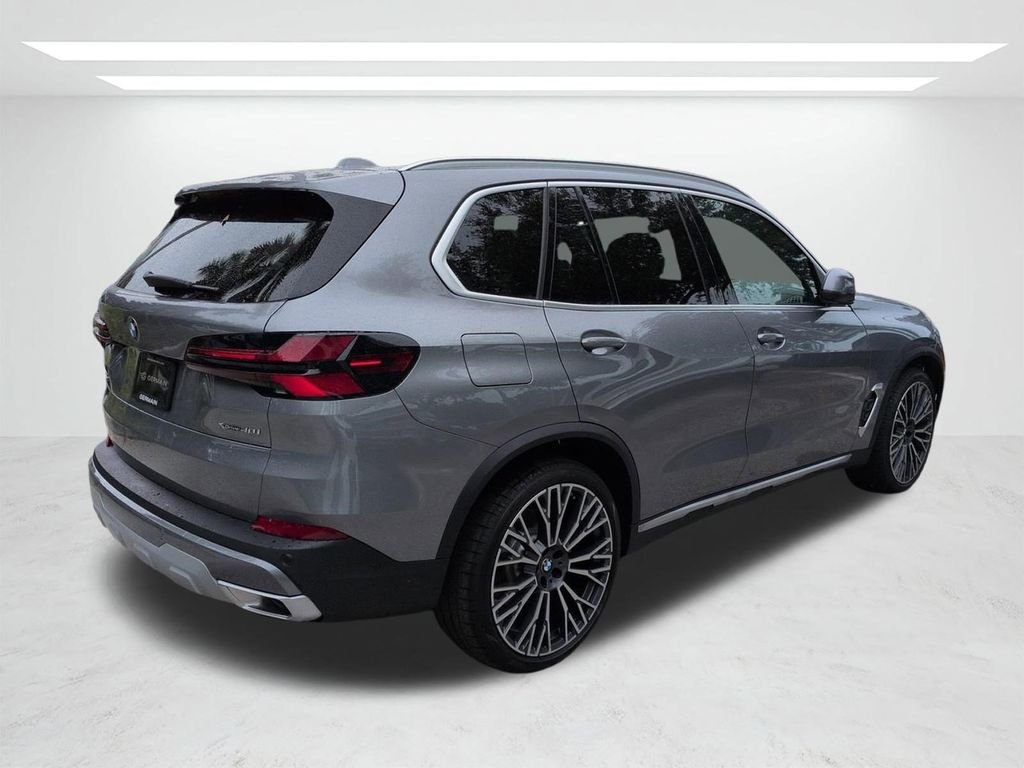 New 2026 Skyscraper Grey Metallic BMW xDrive40i image 4
