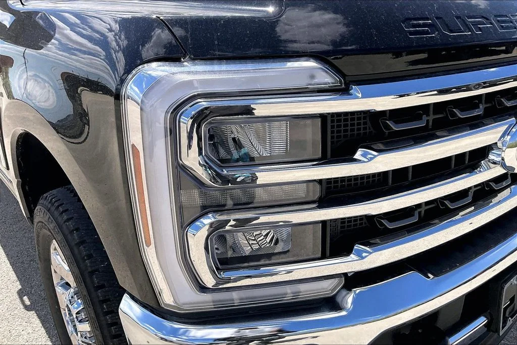 New 2026 Ford Super Duty F-250 King Ranch 4D Crew Cab
