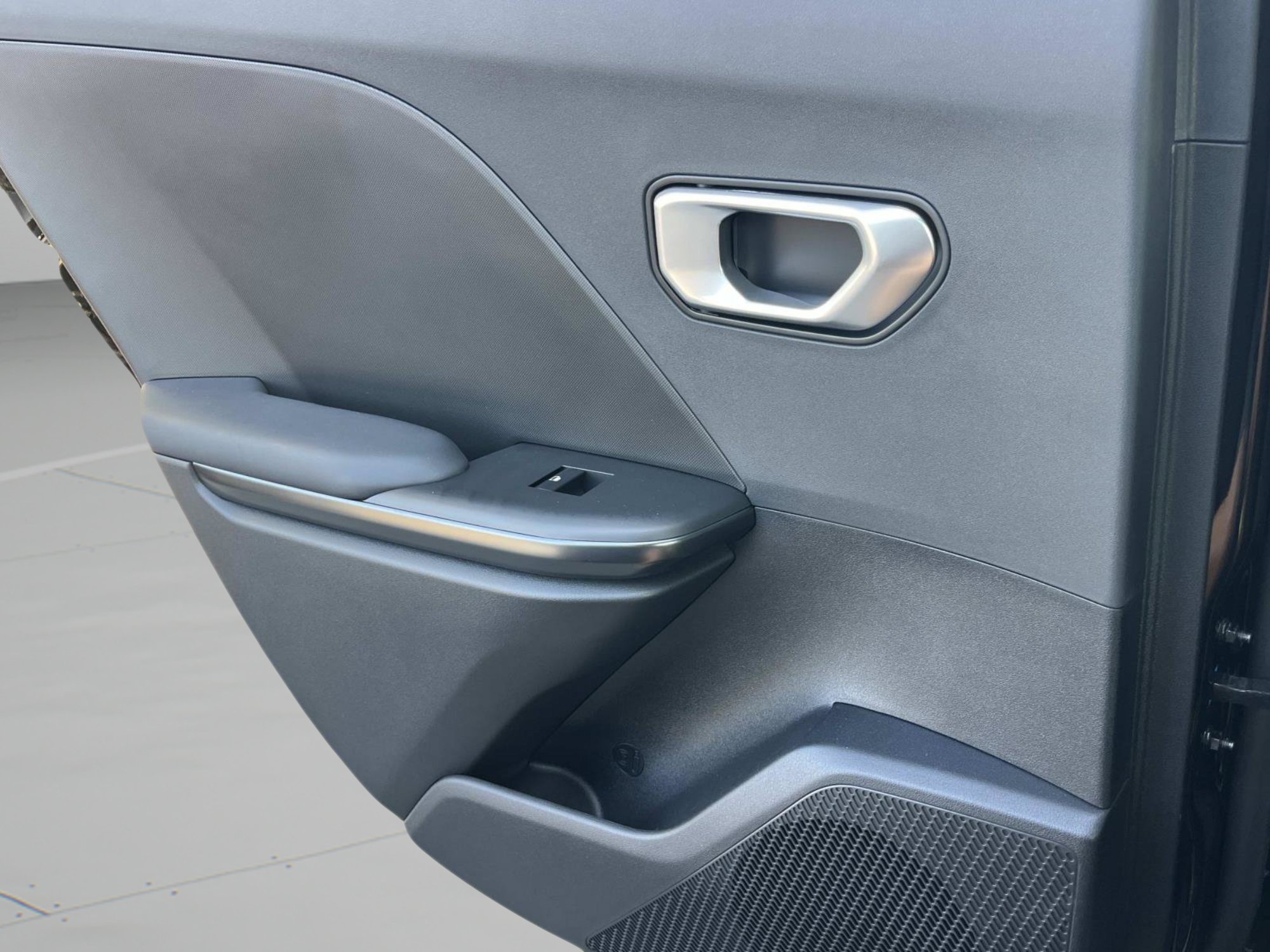 New 2026 Aurora Black Pearl Kia LXS image 17