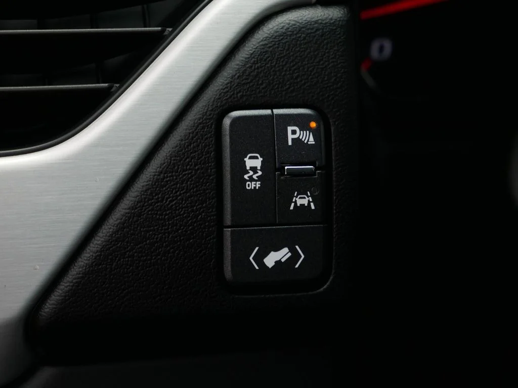 Used 2016 Black GMC SLT image 21