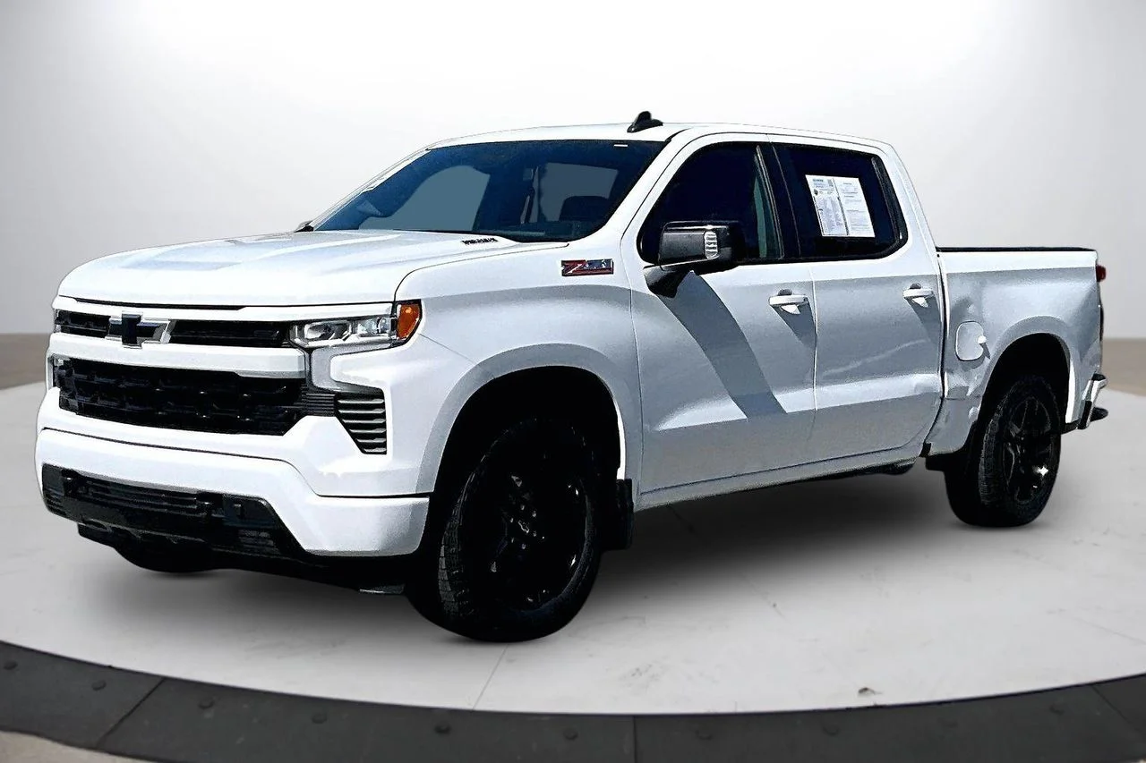 Used 2023 White Chevrolet RST image 4