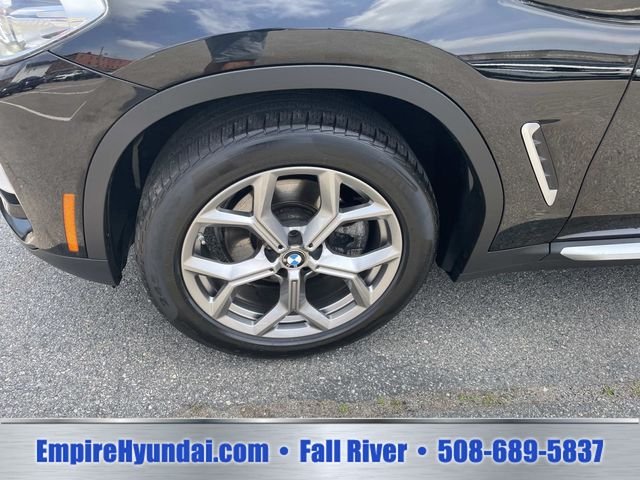 Used 2021 Jet Black BMW xDrive30i image 13