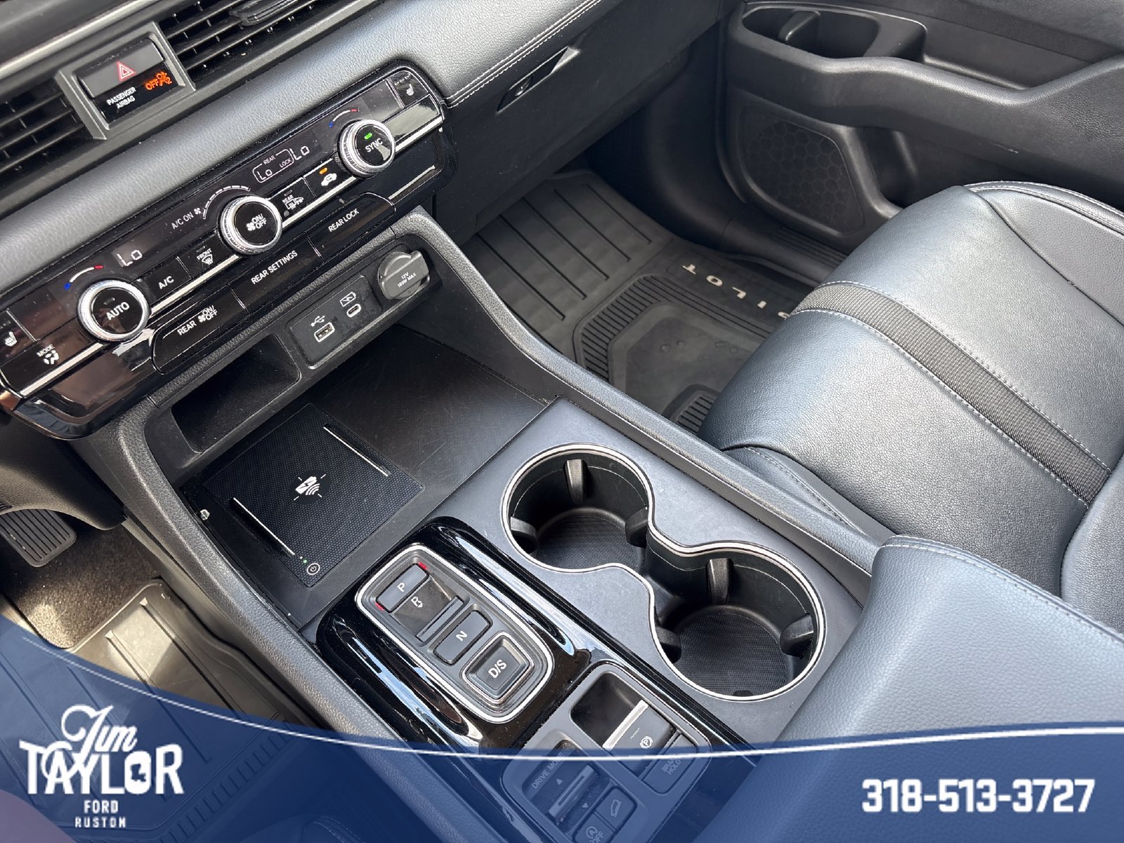 Used 2024 White Honda Touring image 33
