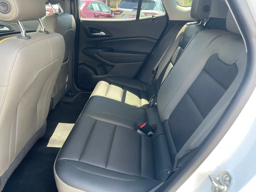 Used 2024 Summit White Chevrolet ACTIV image 25