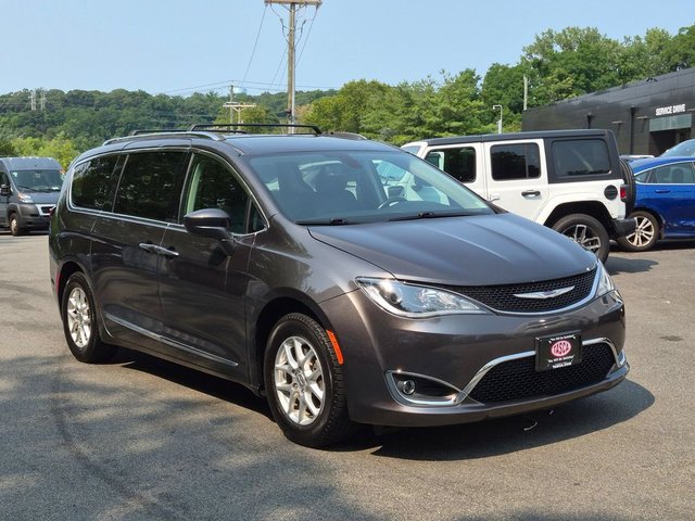 2020 Chrysler Pacifica Touring L