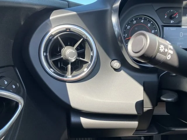 2022 Chevrolet Camaro LT1 - Photo 17
