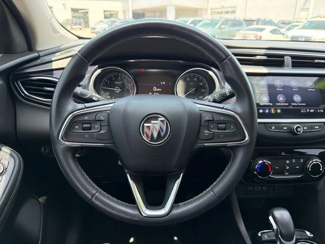 Used 2023  Buick Preferred image 10