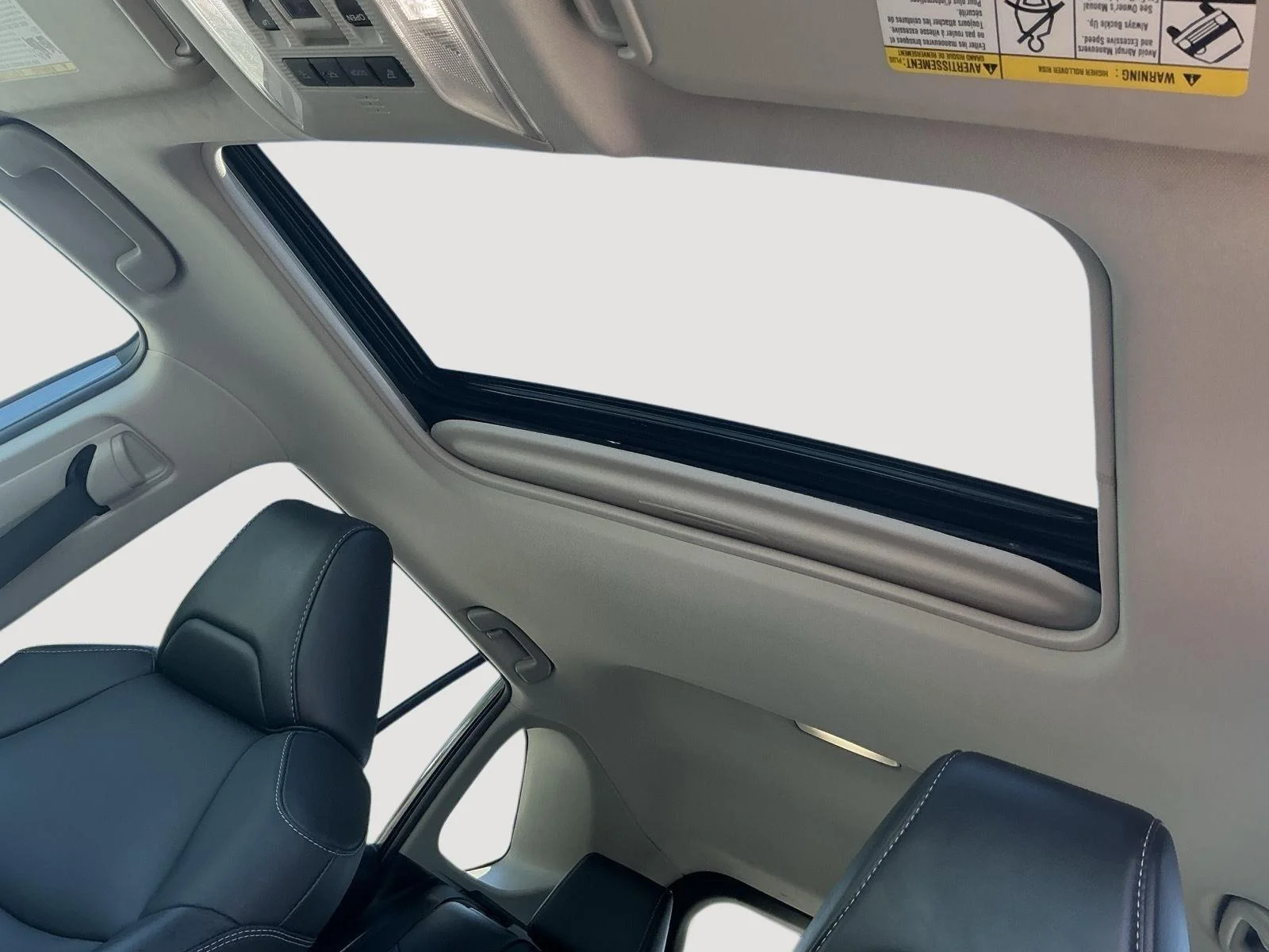Used 2022 Magnetic Gray Metallic Toyota XLE Premium image 4