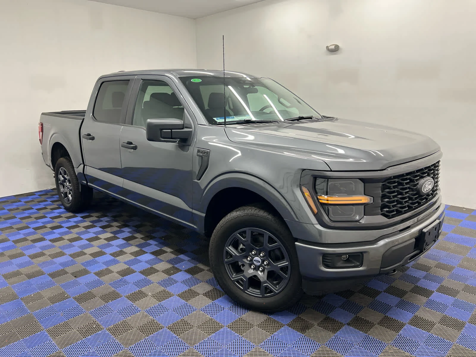 New 2026 Carbonized Gray Metallic Ford STX 4WD Supercrew 5.5 Box image 18