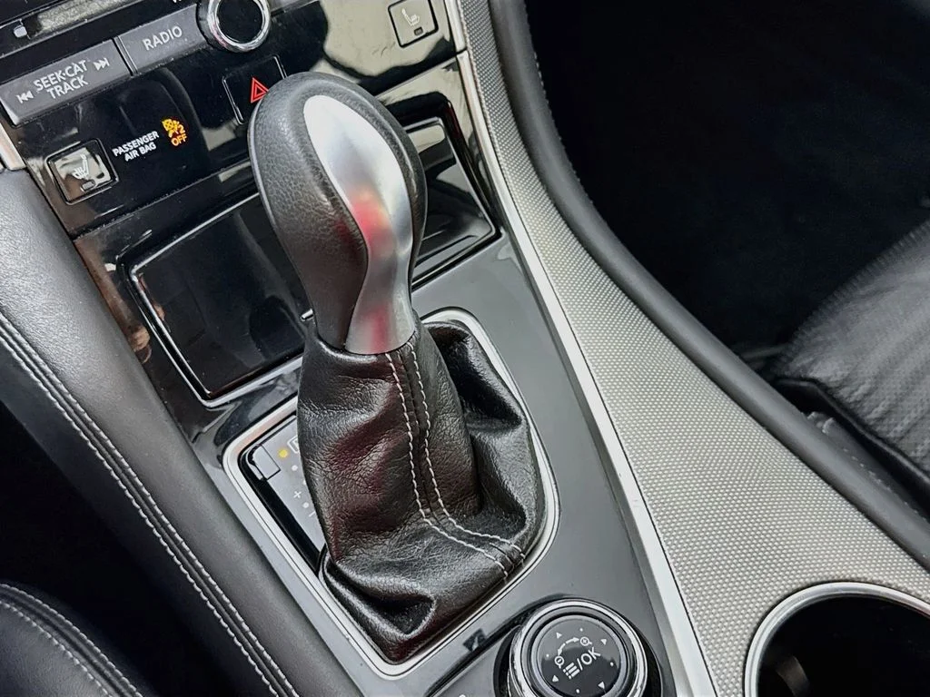 Used 2015 Graphite Shadow INFINITI Sport image 21