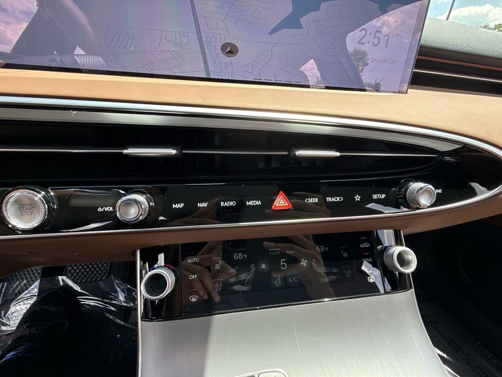 New 2026 White Genesis 2.5T Advanced image 16